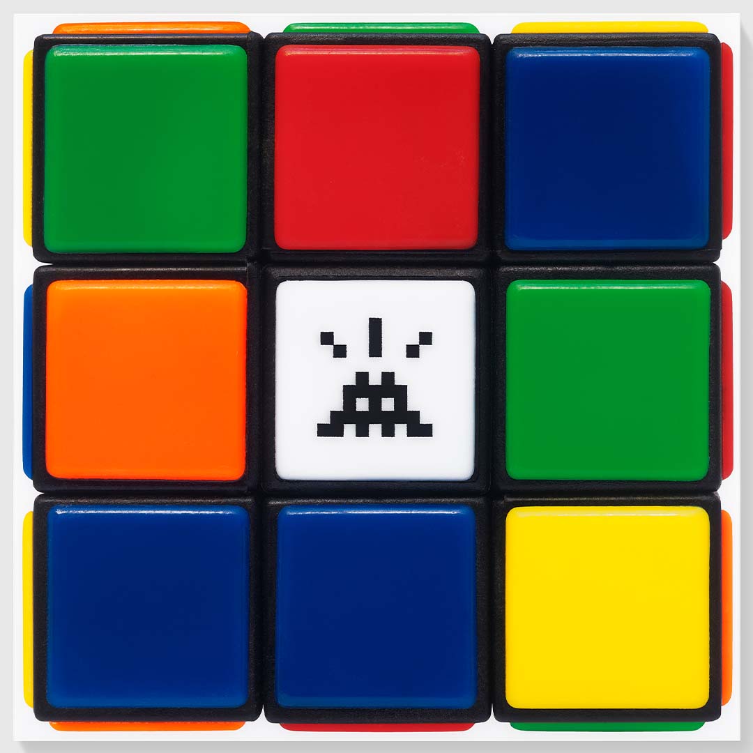 HENI's tweet photo. Begun in 2005, Invader's #Rubikcubism series constructs images solely using the 6-colour palette & square tiles found on a Rubikโs Cube. #InvadedCube below is one of the works in the series.
๐ฅ๐จ๐ฉ๐ฆโฌ๏ธ๐ง
Explore the full series on #HENIEditions ๐
๐ https://t.co/4LLy3Kh02V https://t.co/lCY9GFiSlu
