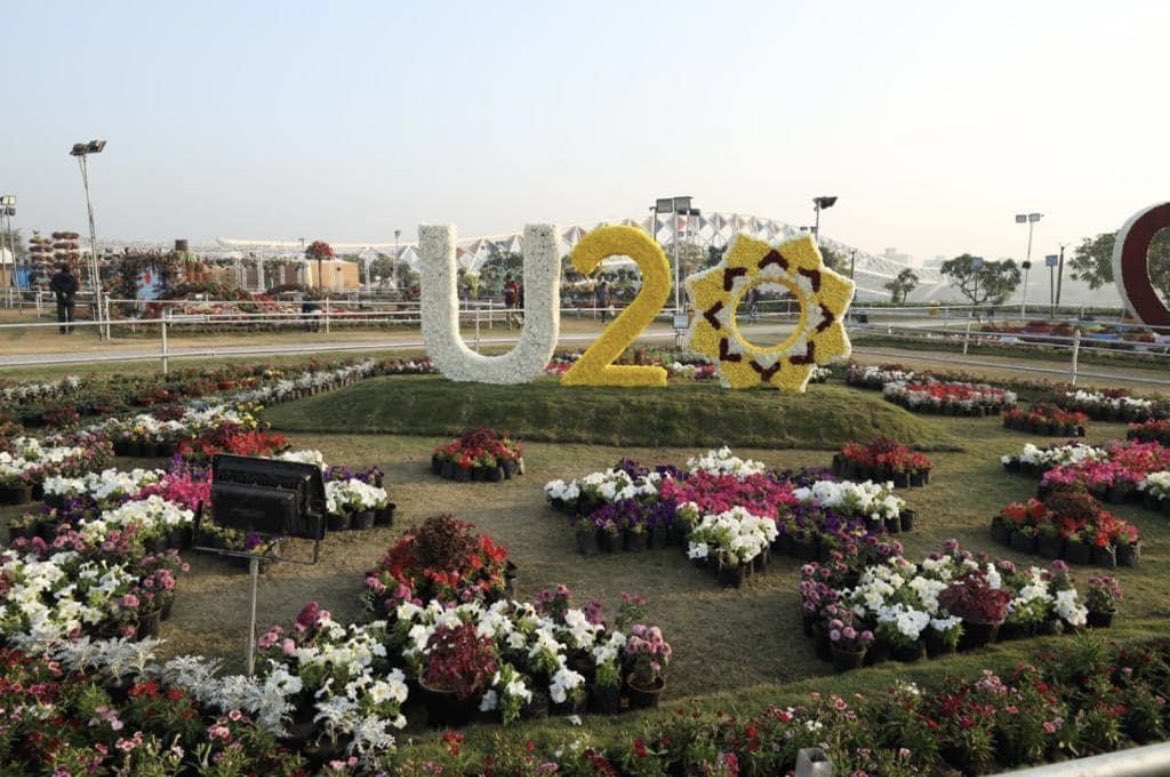 uclg_org's tweet photo. #U20Ahmedabad 

The #U20 Executive Team @uclg_org &amp; @c40cities is happy to work w the 2023 Chair the city of #Ahmedabad 🇮🇳

Read Mayor @kiritjparmarbjp's take on the strengths of the #Urban20 &amp; more

👉🗞️https://t.co/09RTN4dqng

@U20India
@g20org
@MoHUA_India
@NIUA_India https://t.co/Bm8zdKbpCG