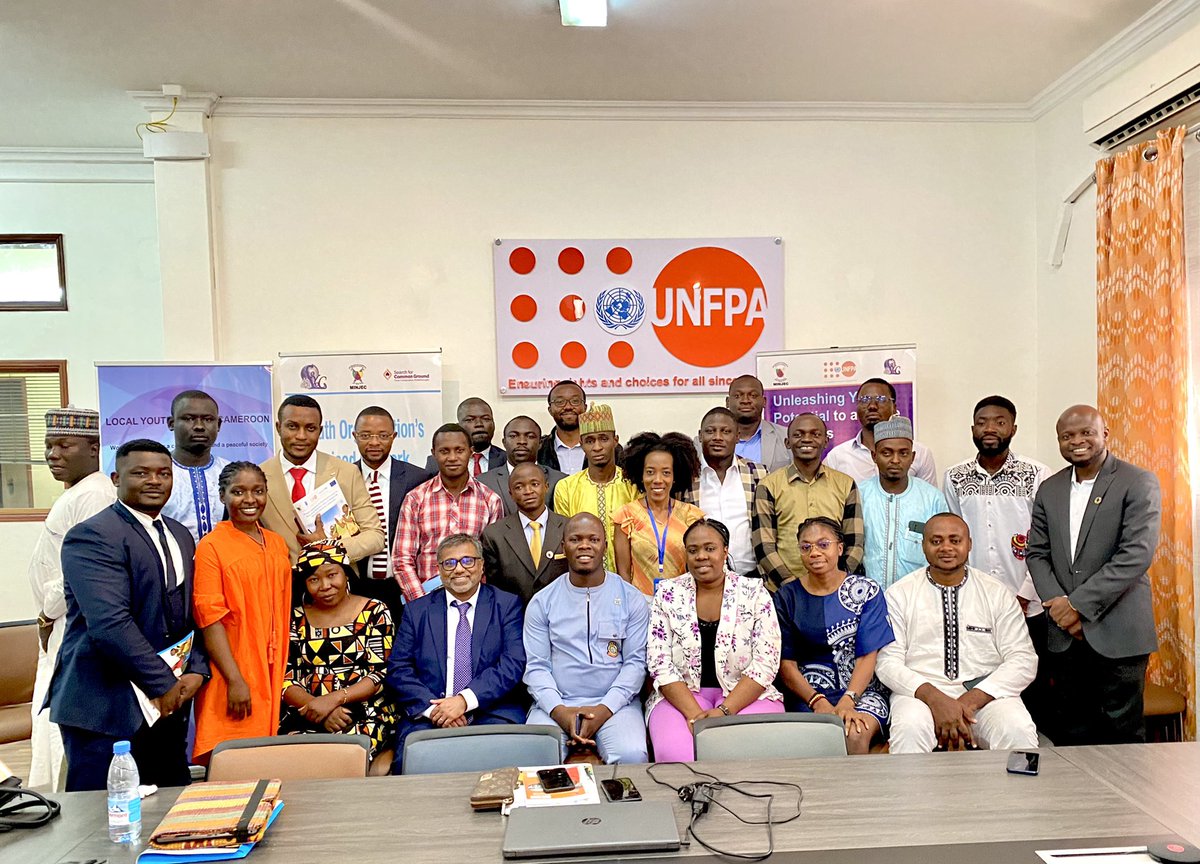 UNFPACameroon's tweet photo. Cette session d’échange a vu la participation de @SajiSFCG, Coordonnateur Mondial de Jeunesse, Paix et Sécurité à @SFCG_, invité spécial du @Minjec00237 @MFoutsou afin d’accompagner le Cameroun vers l’élaboration de Plan d’Action National pour la #JPS https://t.co/lxmopRvuCn