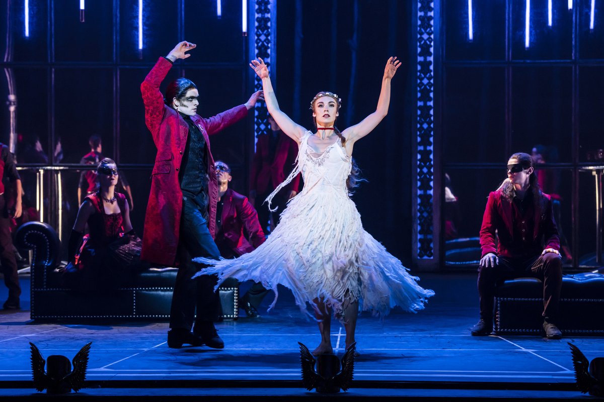 ⭐️⭐️⭐️⭐️⭐️ 'an irresistible and spellbinding gothic fairytale which thrills from start to finish' @SirMattBourne's Sleeping Beauty shows at @brumhippodrome until Saturday 11 February. Read our full review here: bit.ly/3JRB4bB