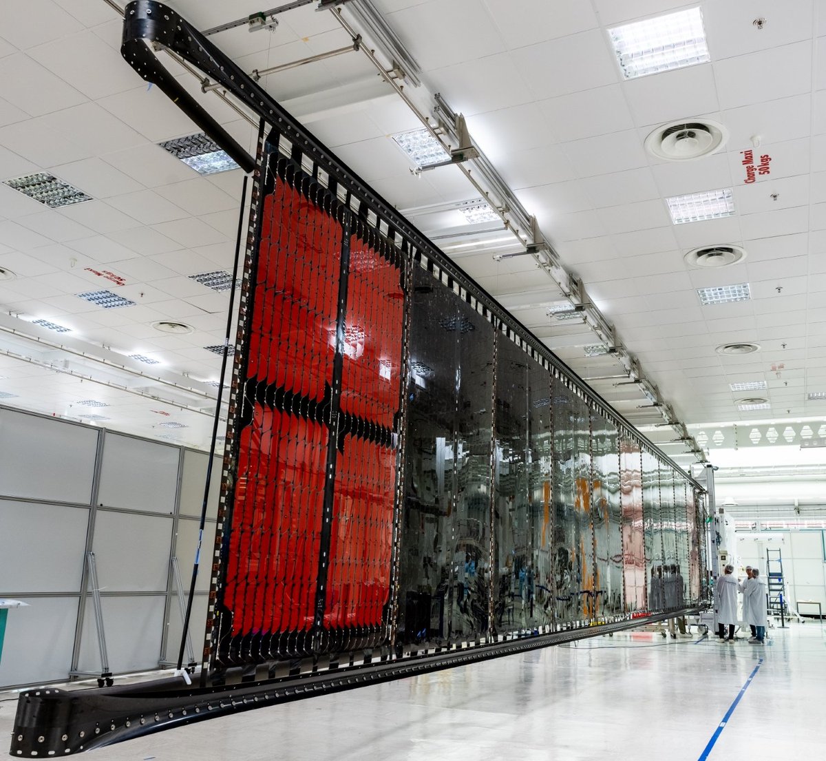 Thales_Alenia_S's tweet photo. SolarFlex flexible solar arrays set to fly on Space INSPIRE satellites https://t.co/XbSBmI10Vr #SpaceINSPIRE #Telecommunications @EsaTelecoms @Partner_InOrbit @CNES #innovation #SolarFlex https://t.co/9ns3sYnjdd
