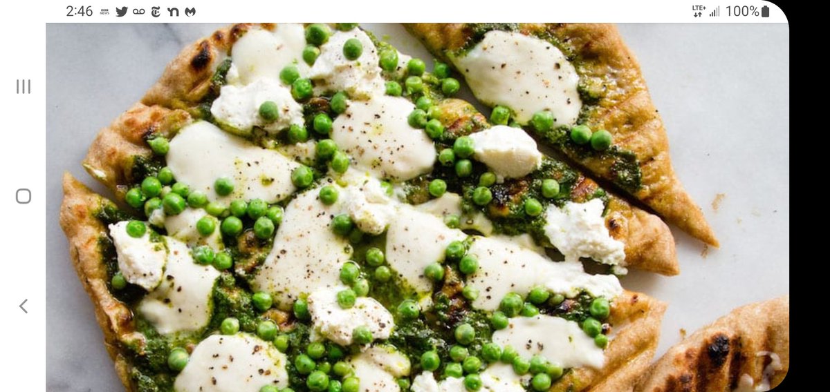 RoseKatieCats1's tweet photo. @SteveStuffie @HarrynPogue @karolinde73 @TheHugHouse @PicklesBottom There *are* pea pizzas, Pogue. I think pizza club has been bribed under the table by Big Oreo & Big Candy Floss to remove this popular $ healthy vegetarian choice from their menu & replace it with pizzas of lesser nutritional (& food fight) merit. #TeamVeg #VisualizeWhirledPeas https://t.co/gMptg0RzUP