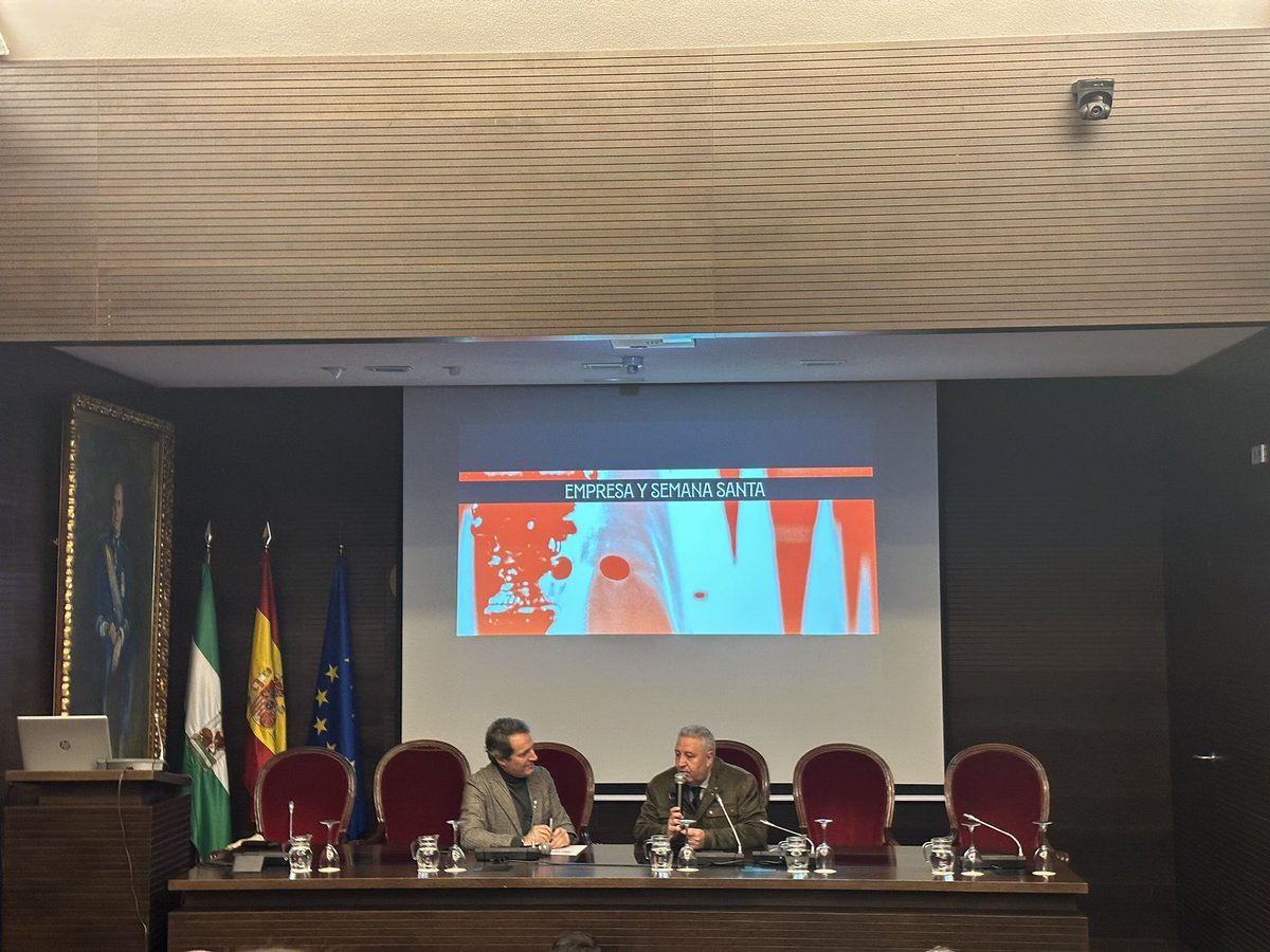 moes_eventos's tweet photo. Comienza la Jornada “SEMANA SANTA: LA INDUSTRIA DE LA MUSICA PROCESIONAL” con @JoseJulioVera: Estructura y organización de una Banda de Hermandad. “Banda cornetas y tambores del Santísimo Cristo de las Tres Caídas https://t.co/A2IzpeJSY3