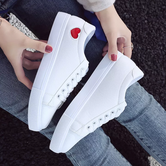 ph_producthub's tweet photo. "Get ready for a comfortable and stylish step! 💃 Sale Alert 🔔 Korean Casual Sneakers for women are on sale now. Grab your pair of white lace-up flats today! 🛍️ #KoreanSneakers #WomenFashion #ComfortableStyle"
Buy it here now ->>> https://t.co/gIPTEtVgY8 https://t.co/SmyKrwEqHR