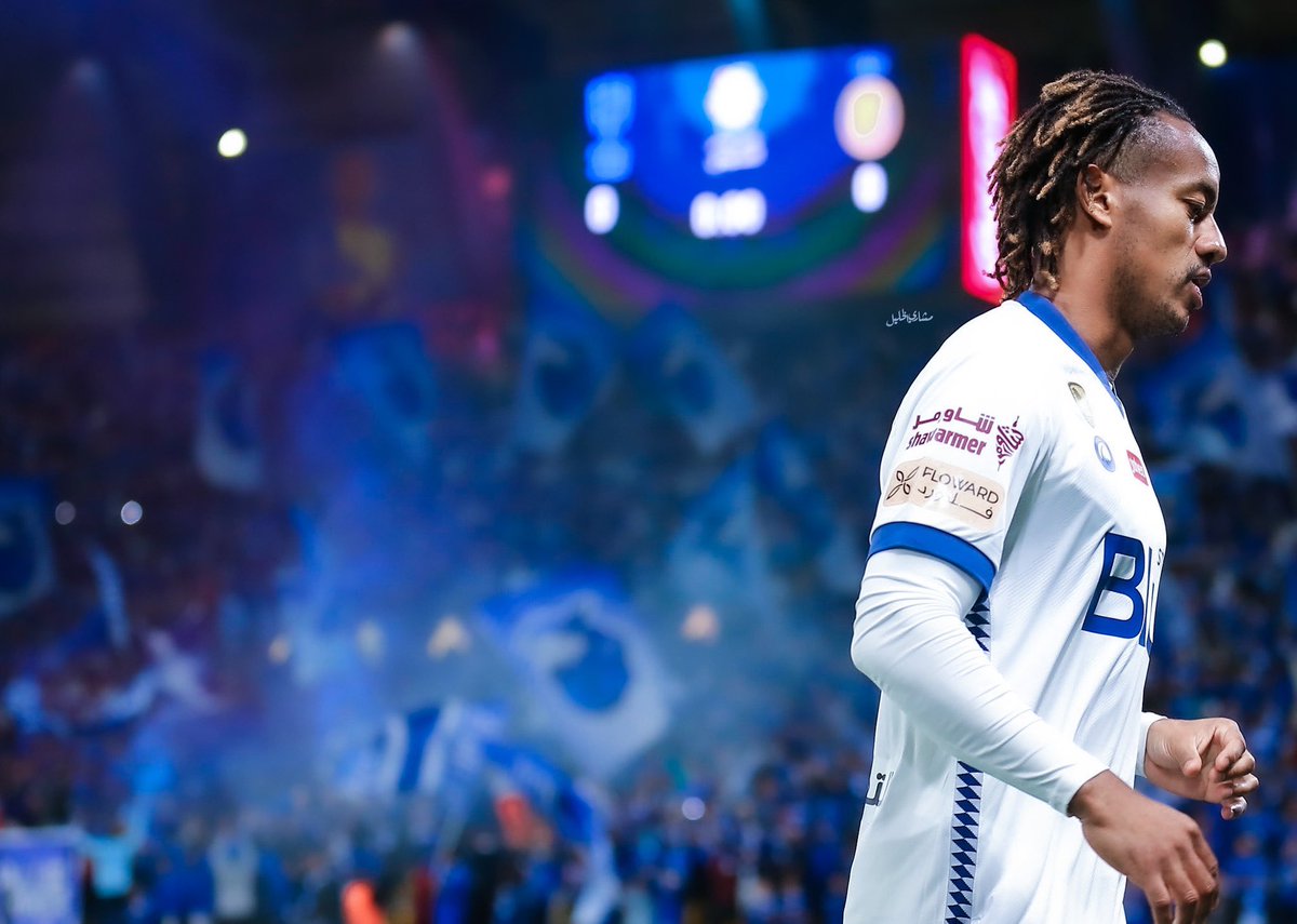 NJ10World's tweet photo. منذ انتقال الأسطورة اندري كاريلو الى الهلال عام ٢٠١٩ حتى يوم الأمس والاستنقاص مستمر لقرار انتقاله، مرورًا بتحقيقه اسيويتين والدوري السعودي ٣ مرات وتحقيق المنتخب السعودي الفوز على بطل العالم حتى التأهل الى نهائي مونديال الأندية

الإعلام البيروفي يرضخ أخيرًا بالمدح لأسطورتهم الأولى https://t.co/vMOKyofq0t