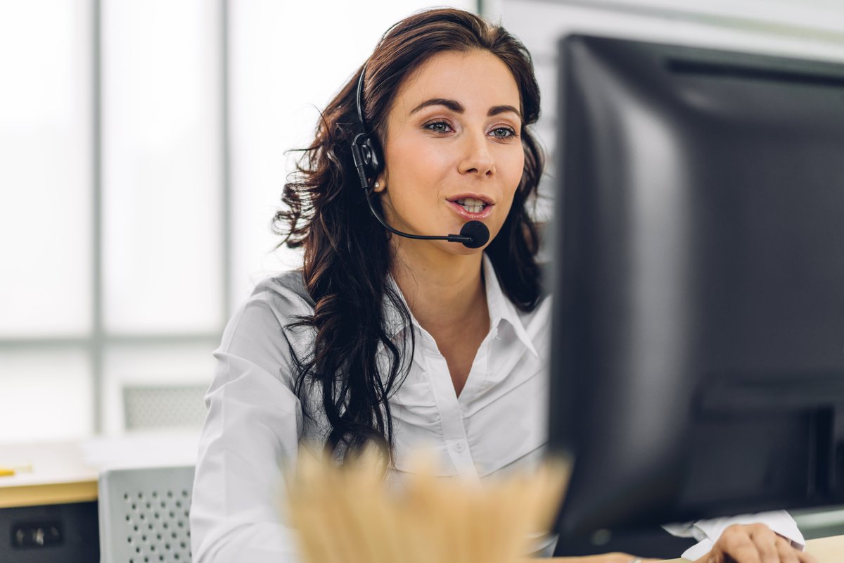 ConnexusUK's tweet photo. Let’s chat, Webchat - the fastest growing communications channel. Customers like to talk and thanks to Horizon Contact Chat, you can deliver the perfect customer experience, whether that be through 121 human conversations, or by automated Q&amp;A's.   https://t.co/IWz9XDGk8c https://t.co/q1bMspIAp2