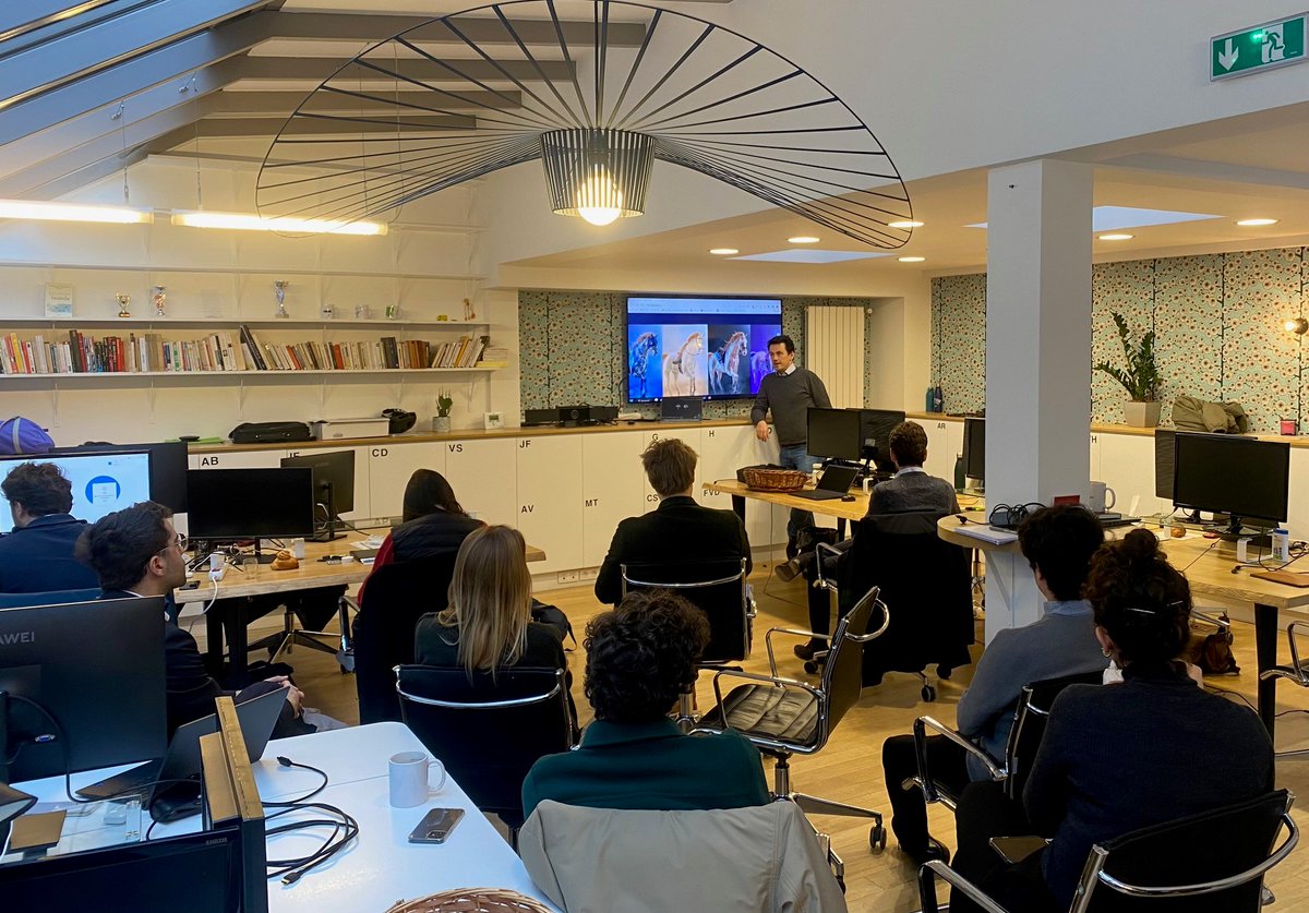 MawenziPartners's tweet photo. [📅#MawenziBivouac] Nos équipes ont accueilli @co_garreau, Directeur #Innovation de @pmu à l'occasion d'un petit-déjeuner échange autour de leur future collection de #NFT : Stables.
Merci Constantin pour cette intervention riche en enseignements !
#Conseil #strategie #blockchain https://t.co/NpzRypuKDc