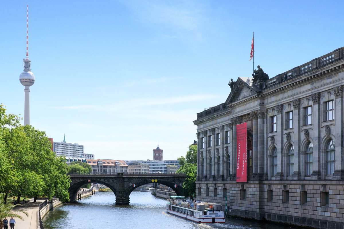 LesClefsdOrIntl's tweet image. Meet Les Clefs d’Or Award Nominee – Germany: Julien Gentle
Discover Julien’s article now on Les Clefs d'Or's website under the travel section.
lesclefsdor.org/travels/ich-bi…
#LesClefsdOrAward #uichistanbul2023 #yourkeytoeverything #lesclefsdor #concierge #inservicethroughfrienship