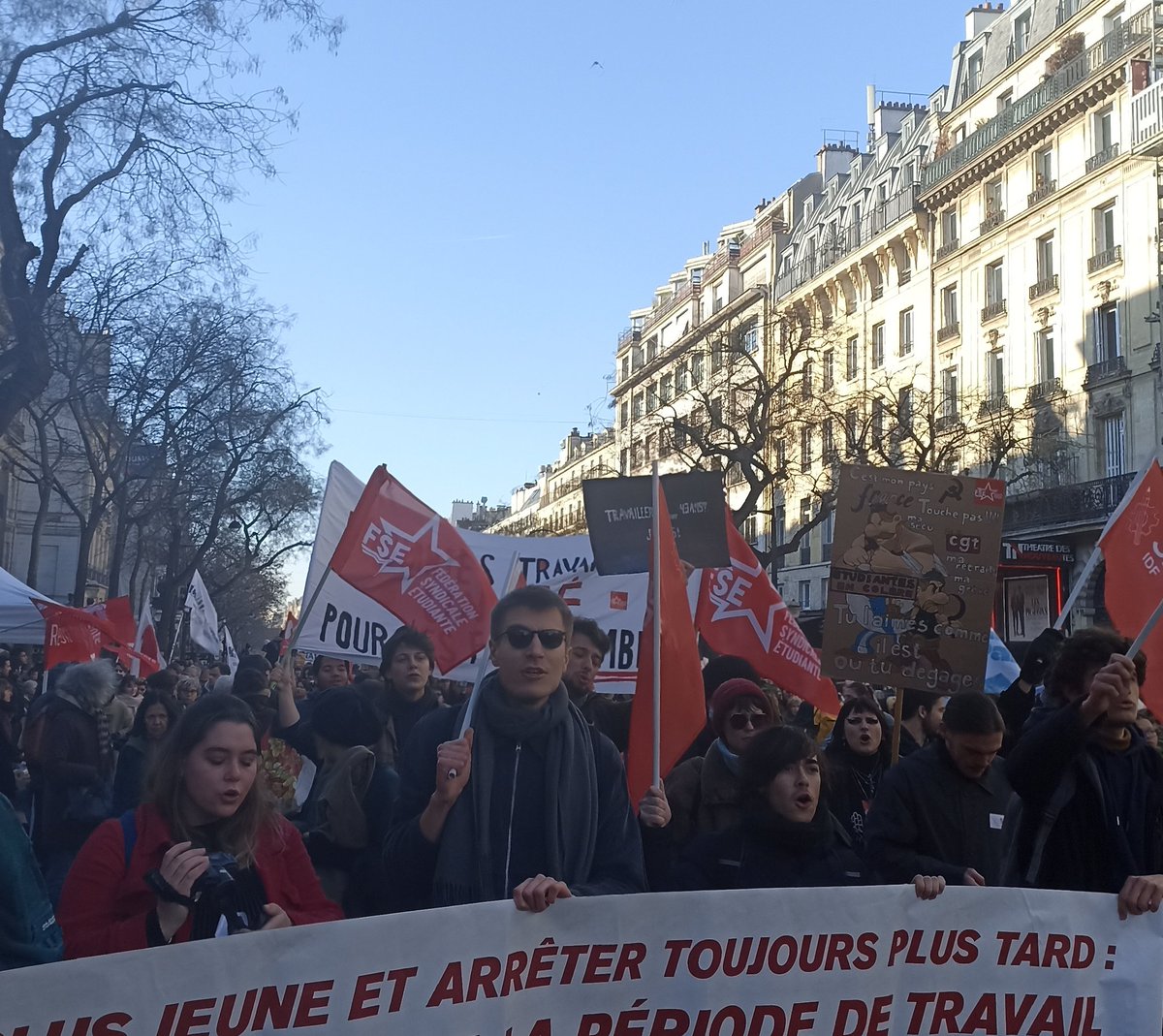 FSE_Paris1's tweet photo. On se retrouve Samedi à 13h place de la République et toujours plus nombreux-ses les dates à venir ! 💥 https://t.co/9ZmftW2W6S