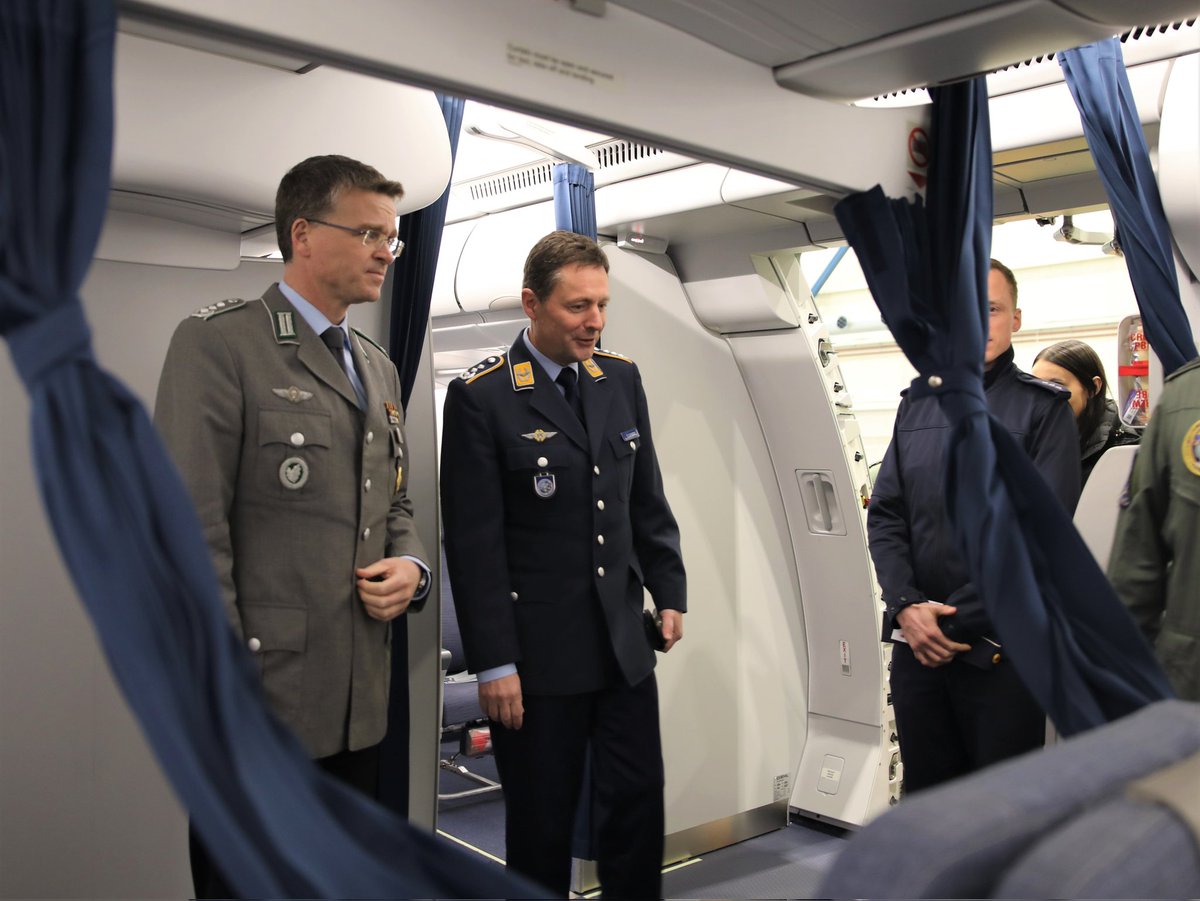 Yesterday, we welcomed Col Wüstner, chairman of 🇩🇪DEU Bundeswehr Verband. During the informative visit, we introduced Col Wüstner to the unique #MMU setup, incl. our current operational tasks and had the opportunity to demonstrate the impressive capabilities of our #A330MRTT ✈️