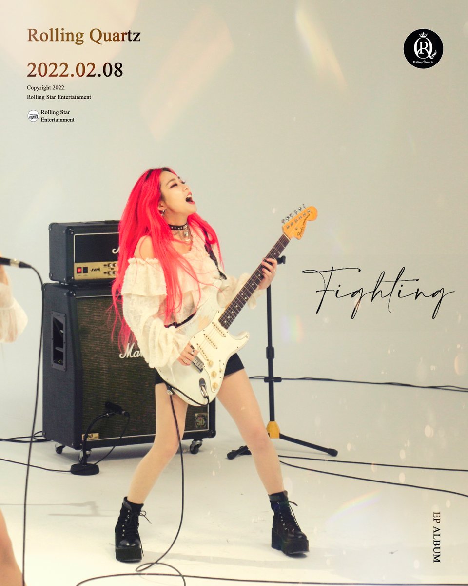 Rolling_Quartz's tweet photo. 1 year ago 2022.02.08 1st mini album, "Fighting" was released... Time Flies :) And thank you Diadem! We didn't realized the time had passed so quickly.

첫 미니앨범 '화이팅' 발매 1주년. 시간 참 빠릅니다. 많은 응원 감사드리요 💎❤👑

#롤링쿼츠 #RollingQuartz  #다이아뎀 #Diadem https://t.co/MLG2j3ObNI