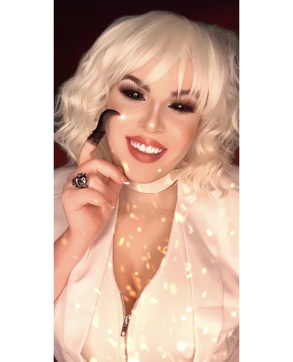 Kristannah_Drag's tweet photo. “Fierce Mother from Hell - Demon Woman of Fire…” - Ruby Knowby, Evil Dead. ♦️🔥 #evildead #evildeadthegame #rubyknowby @RealLucyLawless @EvilDeadNews @SaberGames @BossTeamGames #cosplay #dragqueen https://t.co/1swF2SSSao