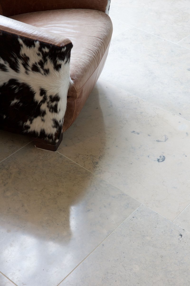 athenastonecare's tweet photo. Stone is an incredible material to work with as not only is it durable, but it is also sustainable. 

Stone will never go out of fashion so it is the natural choice for any project.

#surfacedesignshow #SDS3 #surfacedesign #naturalstone #sustainability #interiordesign https://t.co/dI9vDWephZ