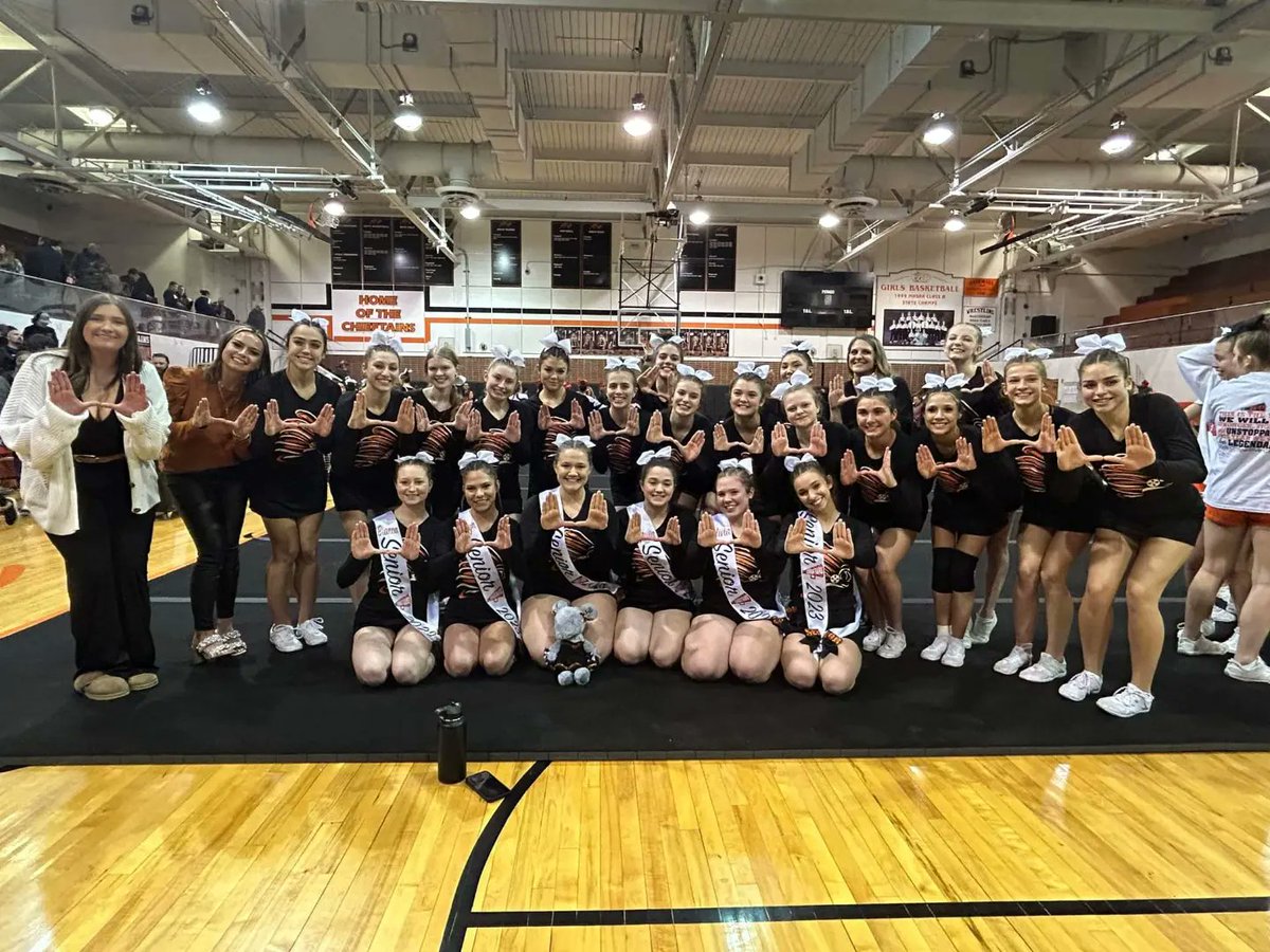 AngMicinski's tweet photo. UNDEFEATED!!! 2023 Competitive Cheer MAC White Champions!! 🧡🖤 Go Uuuu!! #wewantmore #chieftainproud https://t.co/g139VhvXLH