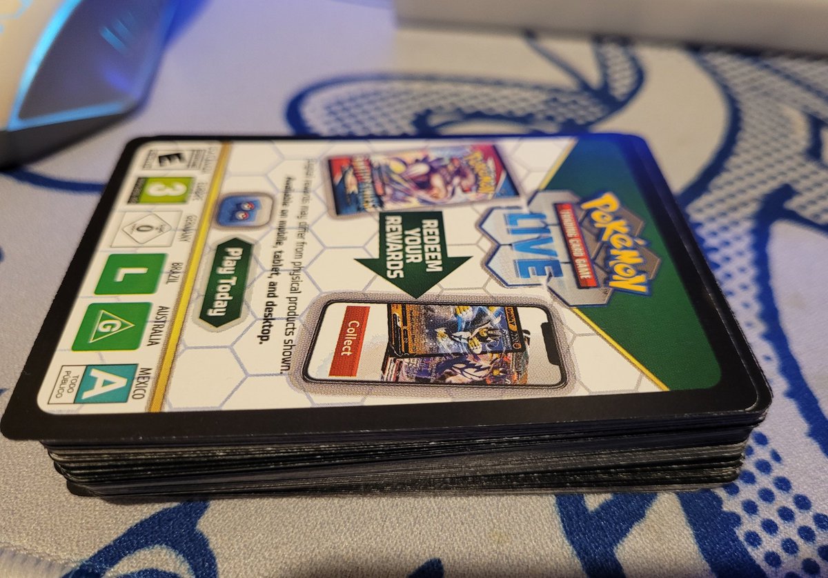 fsonic3's tweet image. Selling 60 crown zenith code cards. Sent digitally and ready to easily copy paste into the game ^3^
18$ worldwide or 15£ if you live in the UK!
Dm me if interested. PayPal only.
#pokemontcg #pokemoncodecards