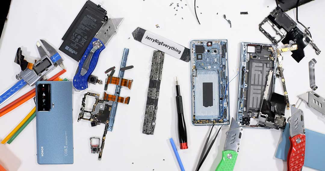 ReviewerCritic's tweet image. The #HONORMagicVs epitomizes state-of-the-art #foldabletechnology with a strong focus on hinge design and engineering, solving multiple pain points associated with #foldablesmartphones.
@Honorarabia
#Honor
criticreviewer.com/honor-magic-vs…