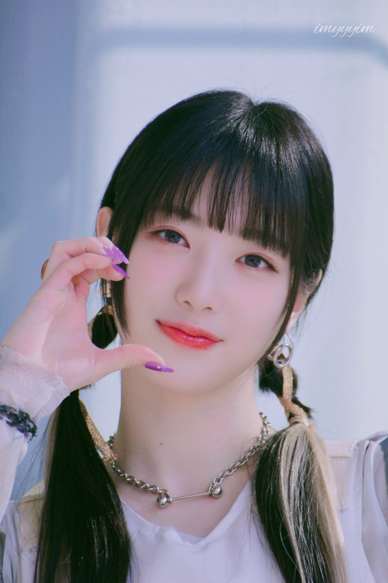 IMYYYIM_'s tweet photo. 230208 쇼챔 미팬
🥰🌱🐰❤
#하이키 #리이나 #H1KEY #RIINA https://t.co/HdJKRM0EJT