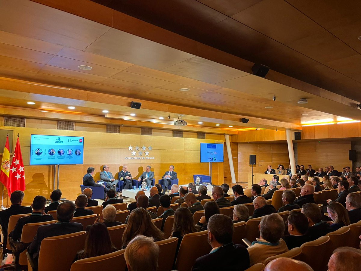 ClusterCadiz's tweet photo. Hoy estamos junto a nuestros #SociosClúster en el 5ª Congreso Marítimo Nacional #sectormarítimo #economíaazul #construcciónnaval 

@rlneinfo @ClusterMaritimo @NavantiaOficial @GHENOVAofficial @frizonia #FernándezJove #Abance @surcontrol https://t.co/R9898OOx4I