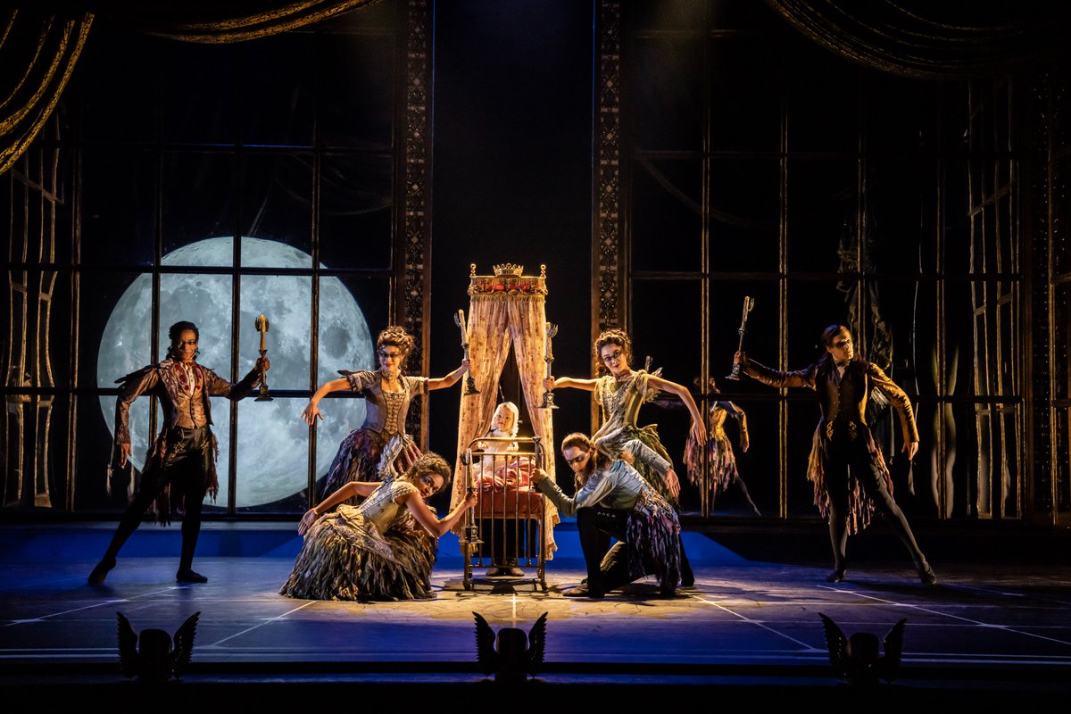 Contemporary dance telling a story just doesn't come any better than pretty much anything from @SirMattBourne and his @New_Adventures company, currently packing them in @brumhippodrome with a superb #SleepingBeauty on a triumphal 10th anniversary tour. behindthearras.com/Reviewspr/2023…