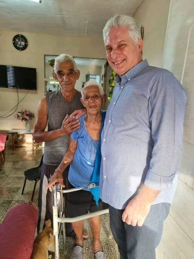 No pude resistirme a compartir esta imagen 😍 La Patria en un abrazo ❤️

#MejorEsPosible
#DeZurdaTeam