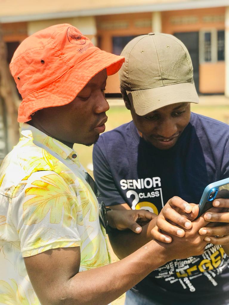 DomazoRoland's tweet photo. @mtnug Downloading the app... This would be good for this advert https://t.co/2VaoUISWQt