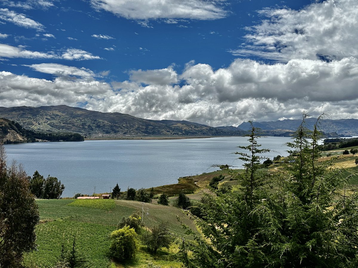 obustos24's tweet photo. Lake Tota, Boyaca. COL https://t.co/AF6e9eGxPy