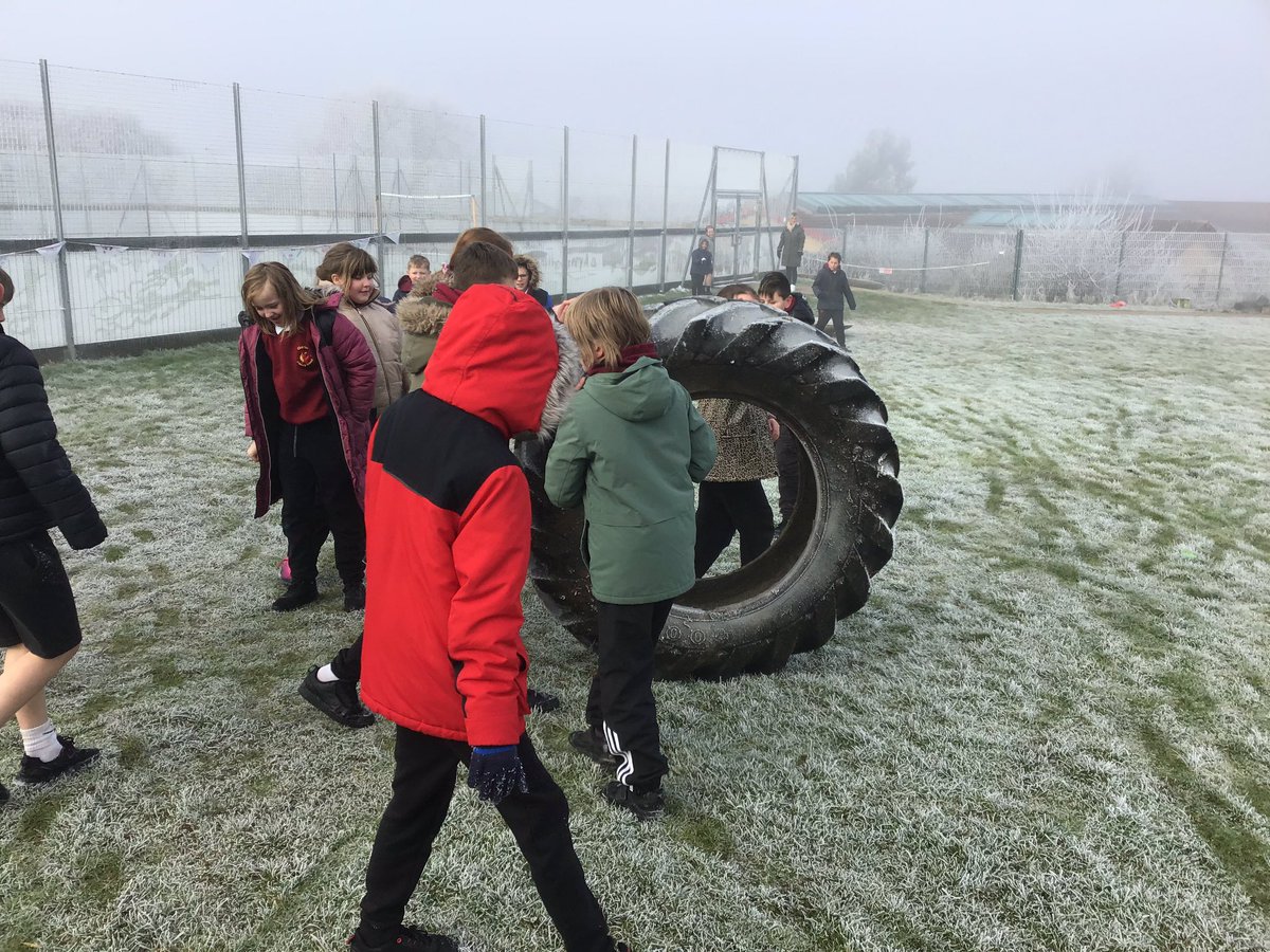 CharterY5's tweet image. The fog was too enticing to ignore this morning so we snuck outside for 15 minutes of misty learning. 
We haunted each other, made art in the frost and rolled tyres across the frosty grass. #CharterLiNE