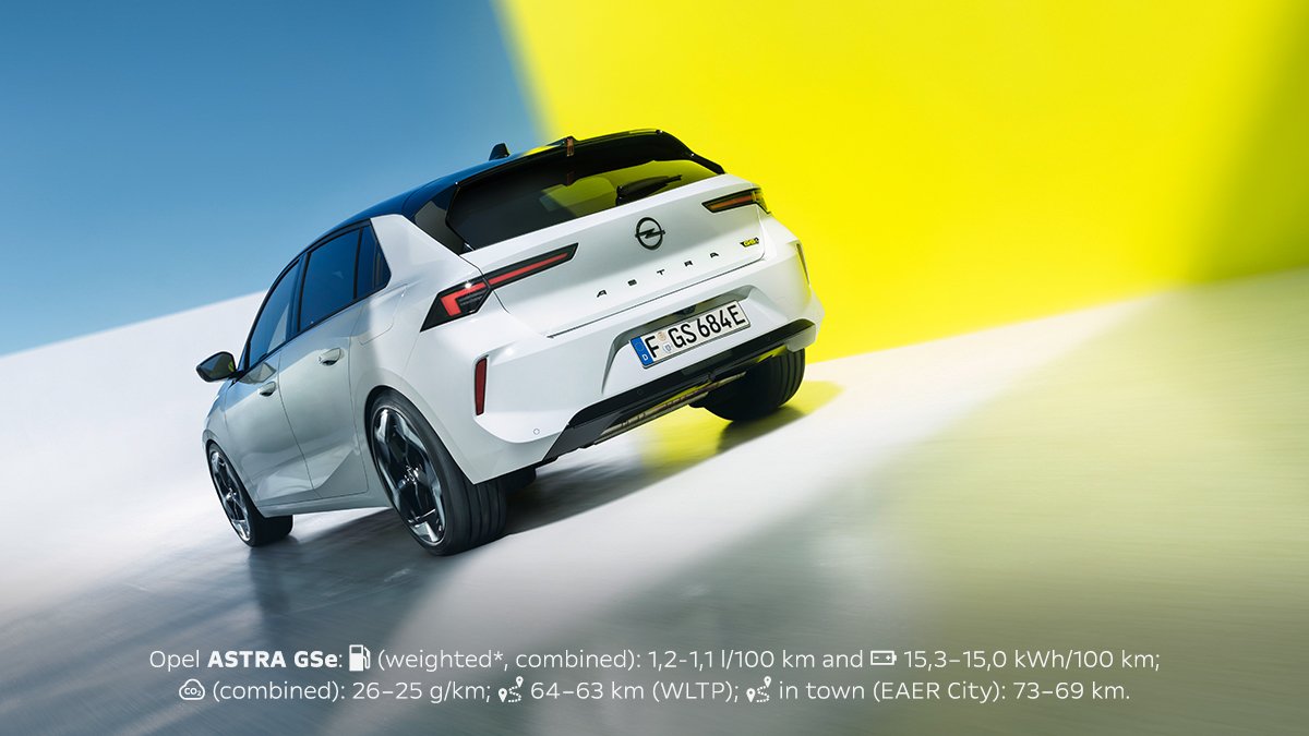 Opel's tweet photo. The name 'Grand Sport Electric' carries a promise: Our new top-of-the-line model will electrify you. Discover the new Astra GSe and its state-of-the-art technologies ⚡️ https://t.co/0vcVB7mwNA #OpelAstra #OpelGSe #GoElectric https://t.co/exO83LA2C8