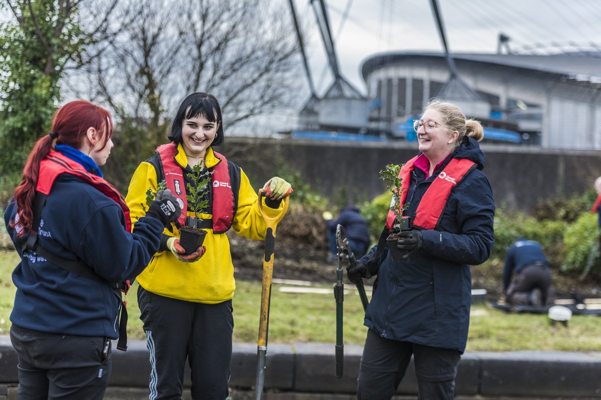 CRTNorthWest's tweet photo. We are looking for new volunteers to join our teams working in #Manchester. We are holding a Welcome Session at the #PortlandBasin on the 28 February, open to anyone interested in finding out more about our volunteering opportunities: https://t.co/U2kQRvxdX2 #VolunteerByWater https://t.co/yFcq6zolUh