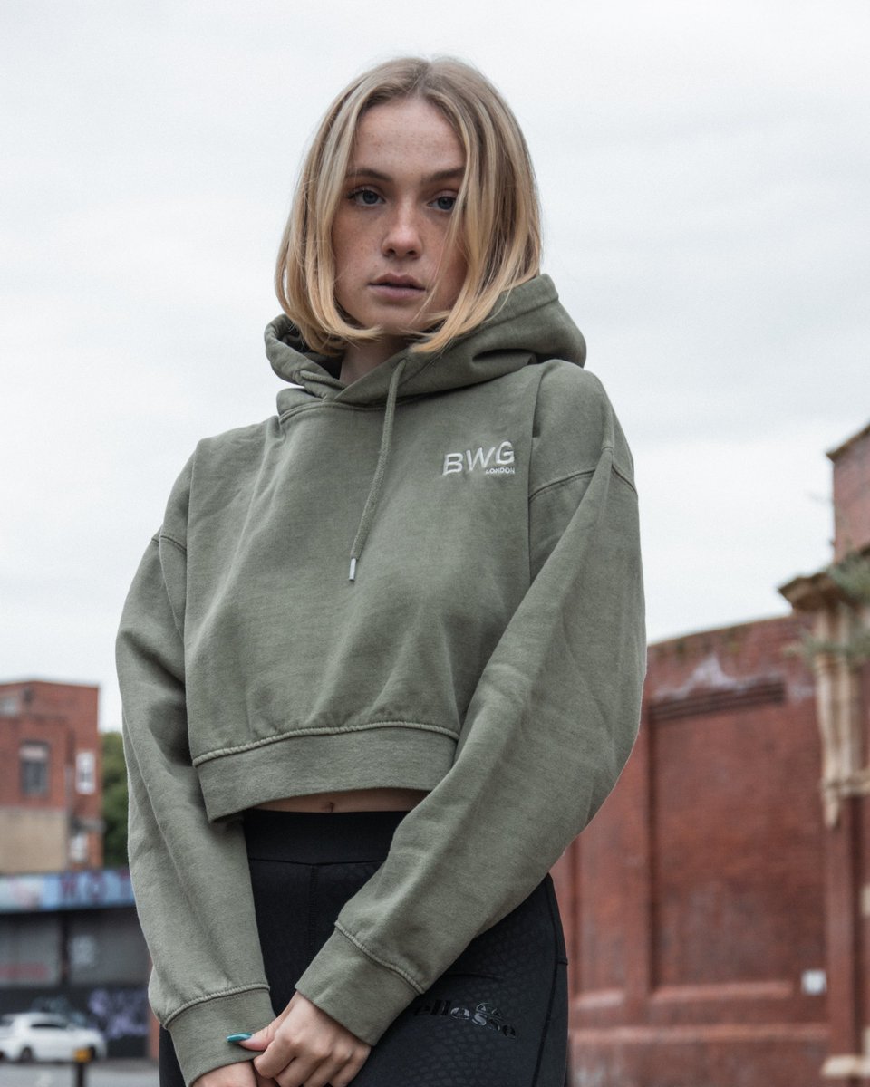 We’re all about the neutral, earthy colours. Shop the “Just Sage” collection, available in Crop Hoodies, Embroidered Hoodies, Combat Joggers and Shorts 🍃 #JoinTheGrin #BigWideGrin #Explore #Hoodie #Streetstyle #Green

Follow our IG for more - instagram.com/p/CcLlJZrDLix/…