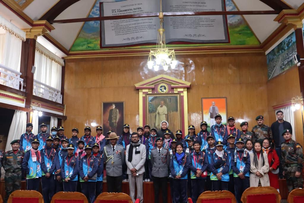 MeghalayaGov's tweet photo. #DifferentlyAbledStudents from Agartala today visited Raj Bhavan, Shillong @DiprMeghalaya @official_dgar (https://t.co/4u6bPTXwcR) https://t.co/pWvP2yafUH