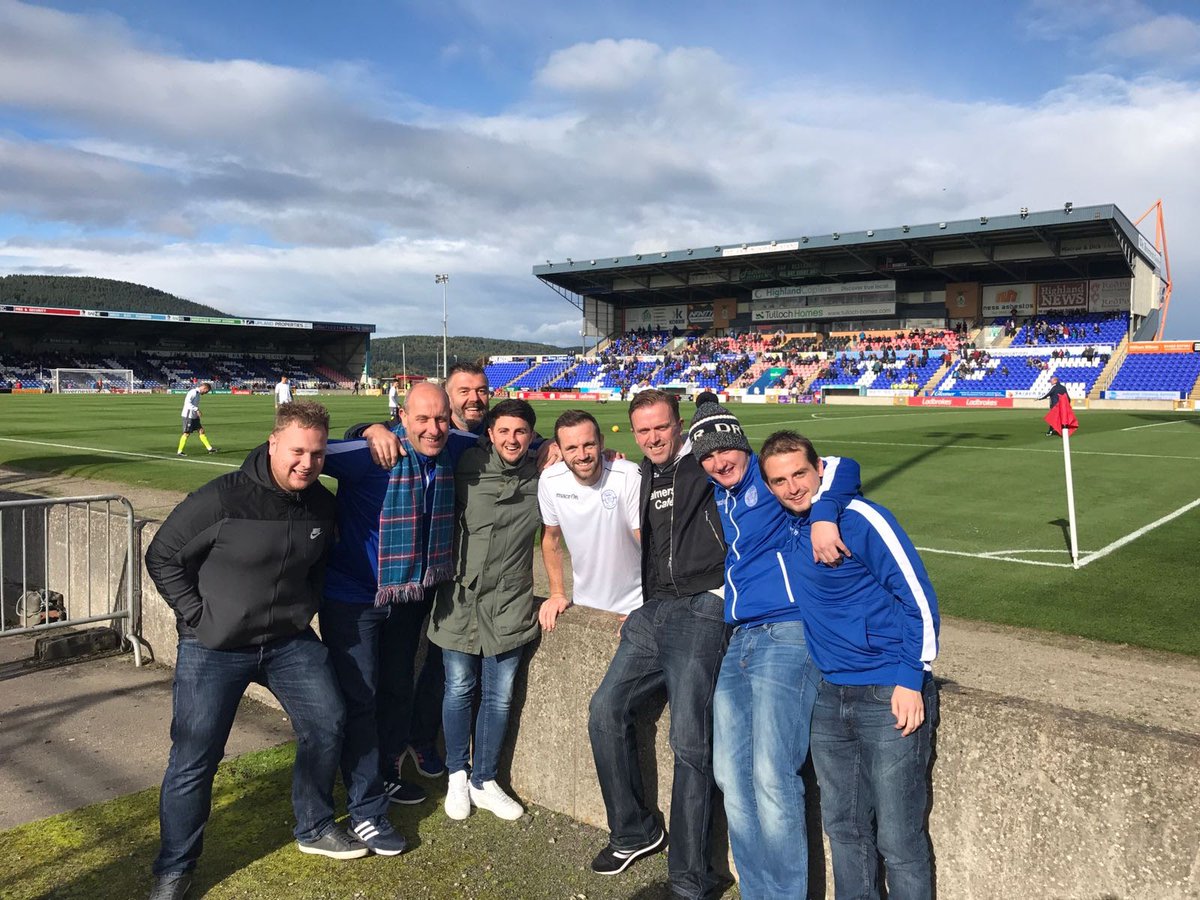#FromTheArchives

📸A picture of Mr Chairman @jimgiggs here from September 2017!
🗺️@ICTFC away and a cheeky picture with ex Scottish international James Mcfadden!

Ended in 0-0 but great memories as always! 

#ShrewsburyBranch
#MonTheSouth