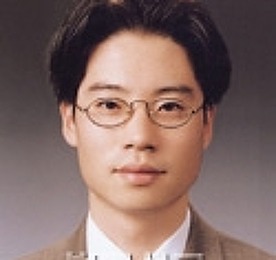 개쌍도 50억 무죄판결한 서울대법대출신 이준철 부장판새 라고 합니다 '' 영혼까지 팔아 처먹을 놈