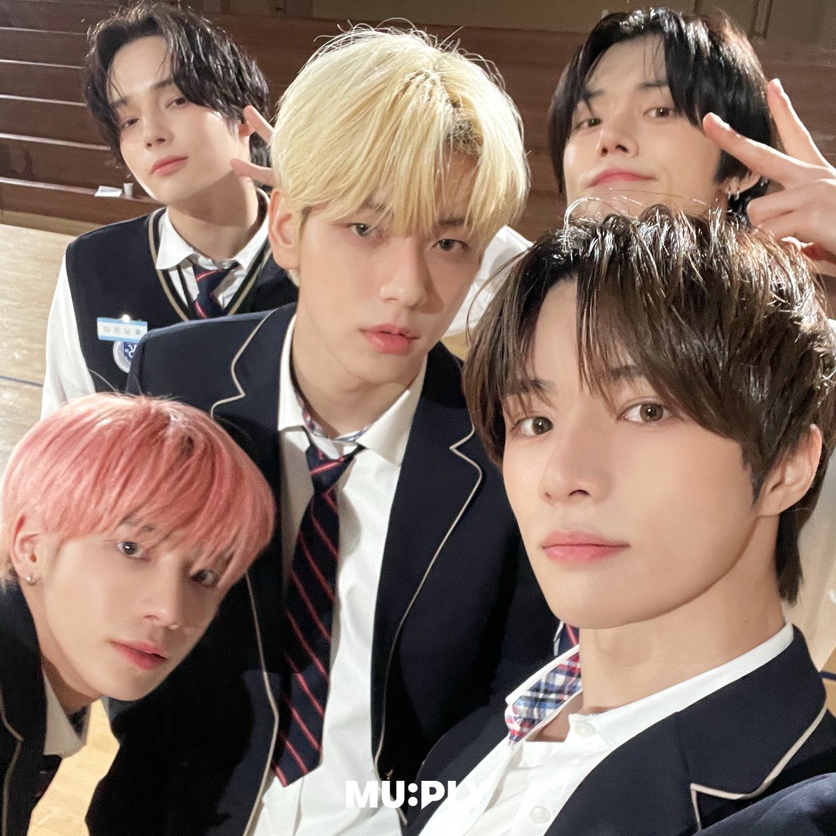 _txt_zip's tweet photo. 플리예고 https://t.co/9mTPoqEet9