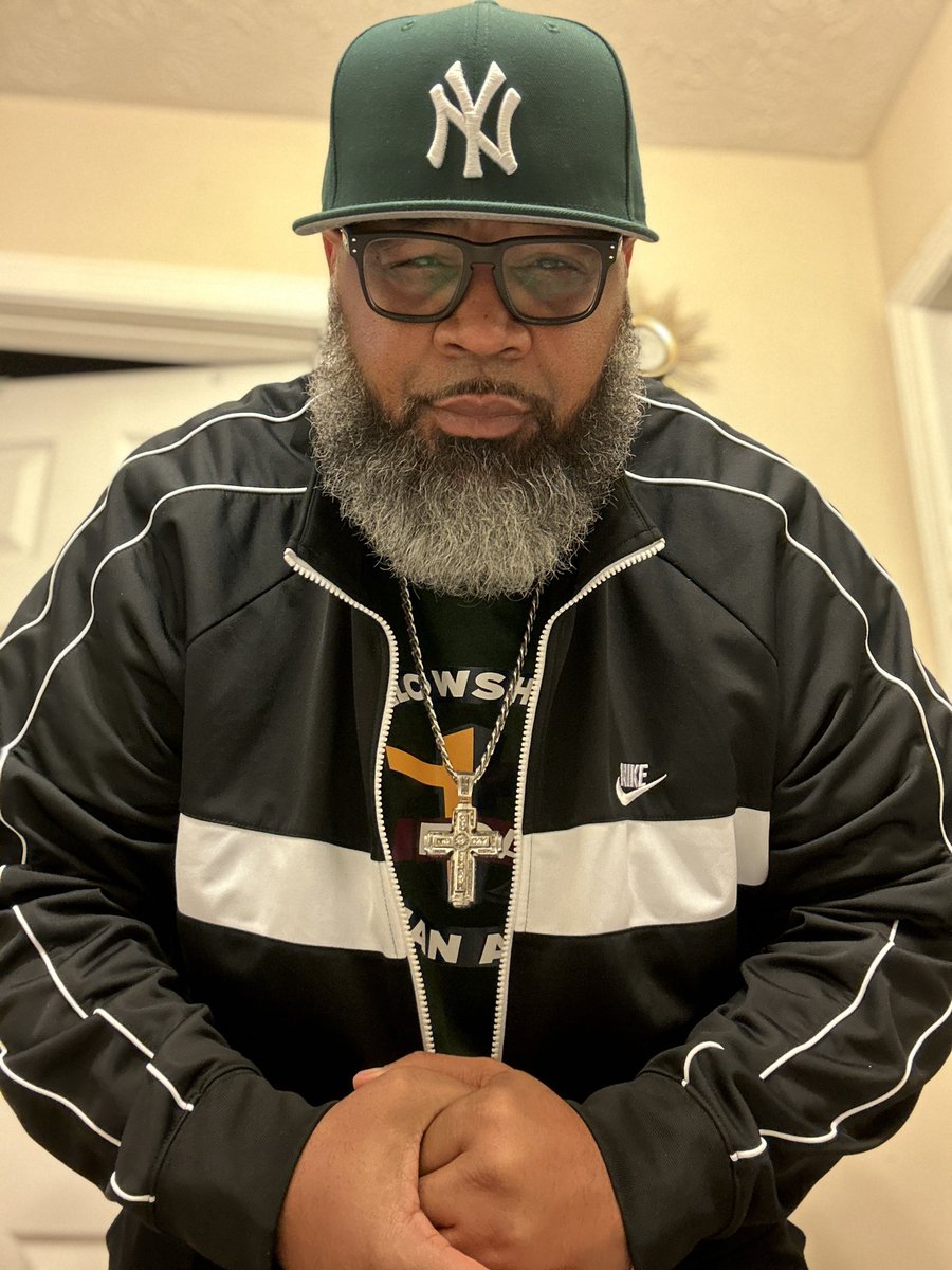 DaryleLSmith's tweet photo. Day of Meetings
Dope Drip
#Lebron17
#YankeeFit
#TheWalkingDead #FCA @uncle_rjs
@Tyreatt @ahmiryoung
@FrshPhade
@KidFromTheX @CallMeCoachVP @LiCkMyJs @TheDon8708 @LexxDaTurtle @mdeeeeee_ @MagMr44 @CoachWes03 @ALilBitOfEryn @IngloriousGUIDO
@kp0pkicks @rjolli007 @Just_JeNiNE_ https://t.co/g3utHsqeR5