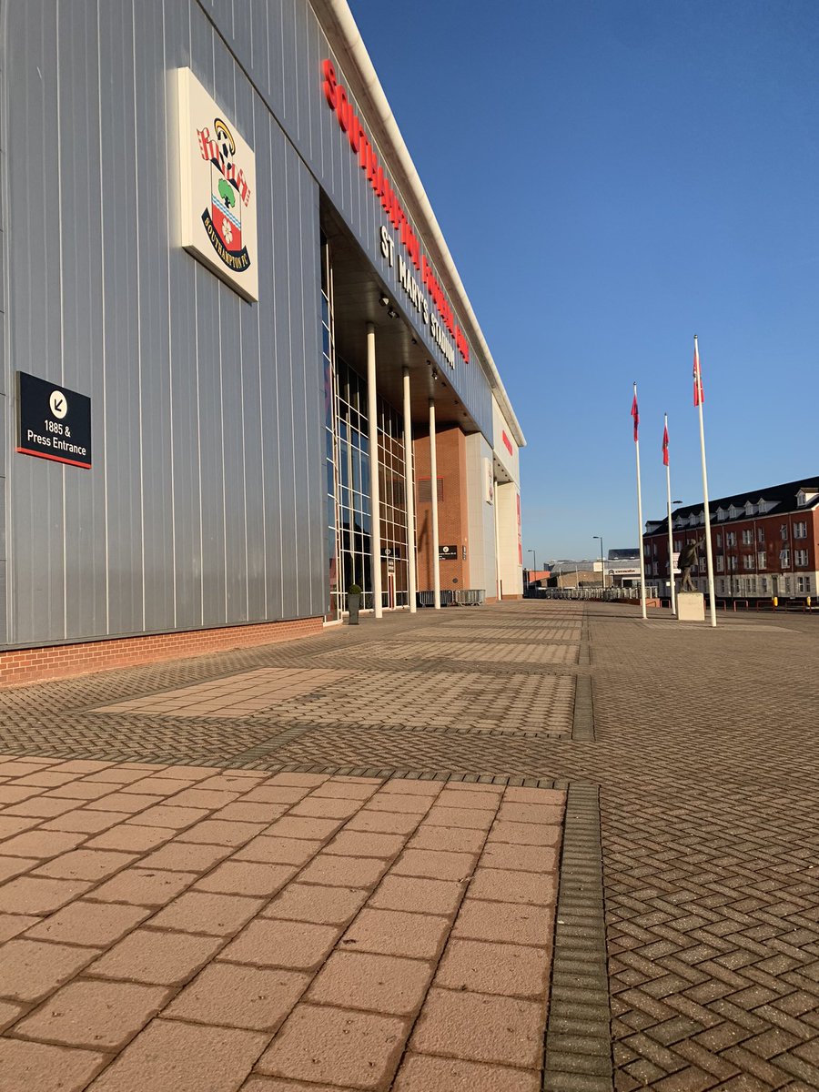 Delighted to have officially started as a football and sports coach apprentice at Southampton FC! Not a bad place to have my induction <a href="/SouthamptonFC/">Southampton FC</a>