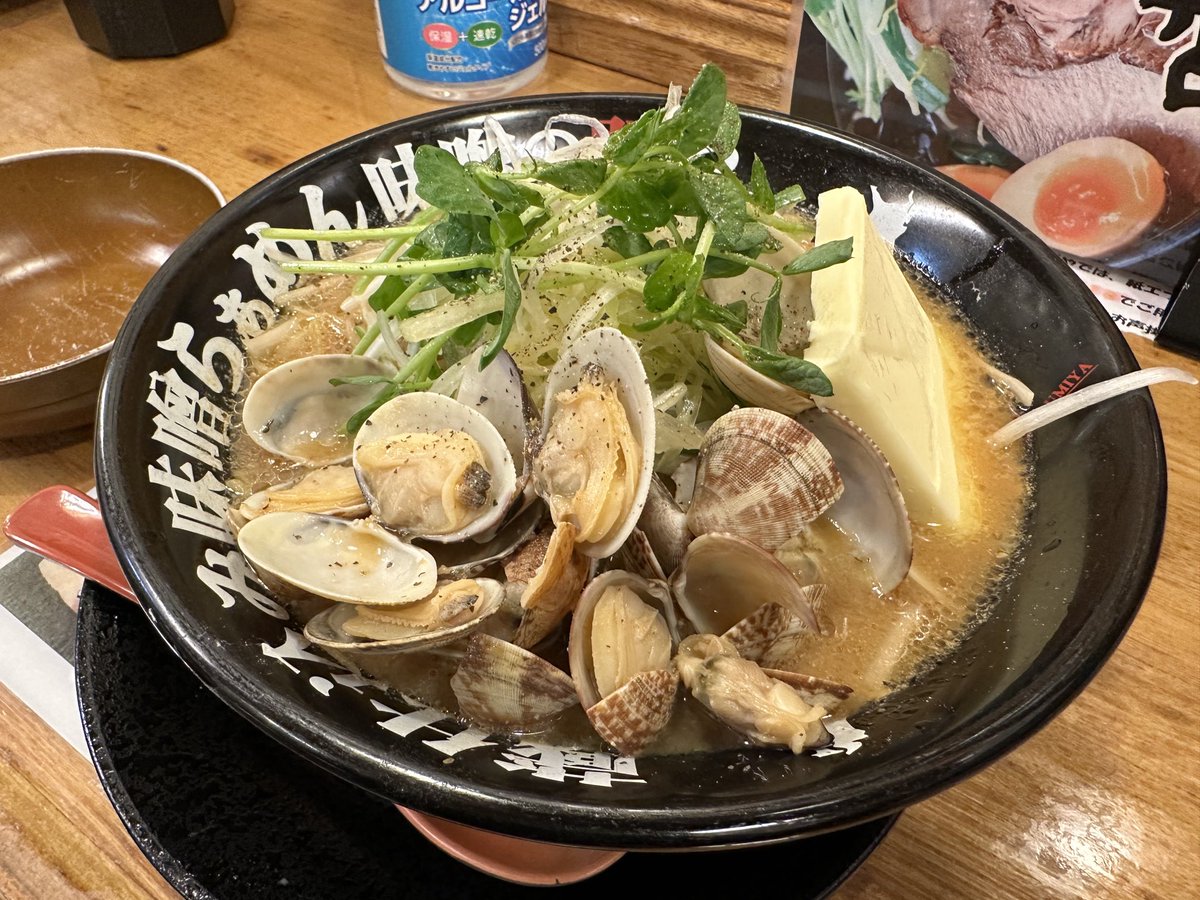 akacame's tweet photo. 今日の巽やさんはーーーあさりバター！
アサリ美味しくて他の物が選びたいのに選べなくなる症候群に陥ってる。 https://t.co/nvBkbligne