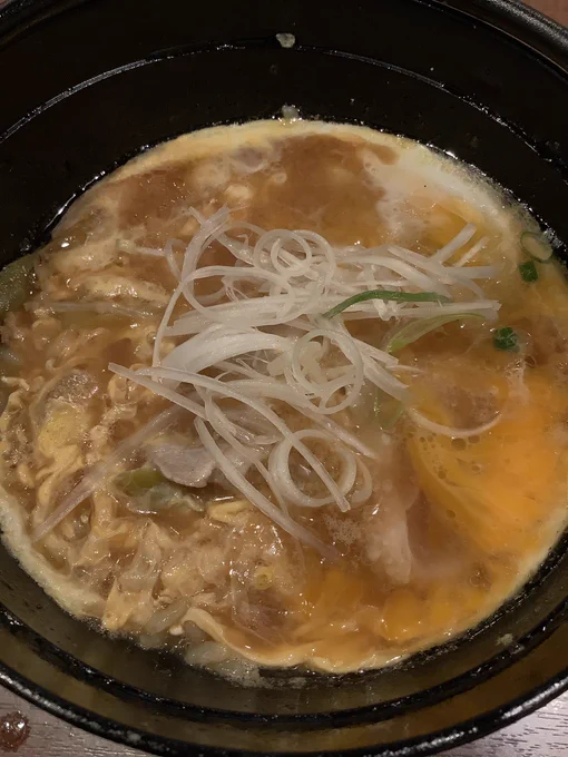 さっきまでこのつけ汁味濃いなーとか思ってたのに、若干塩味が足りないように感じさせる卵は危険な食べ物! 