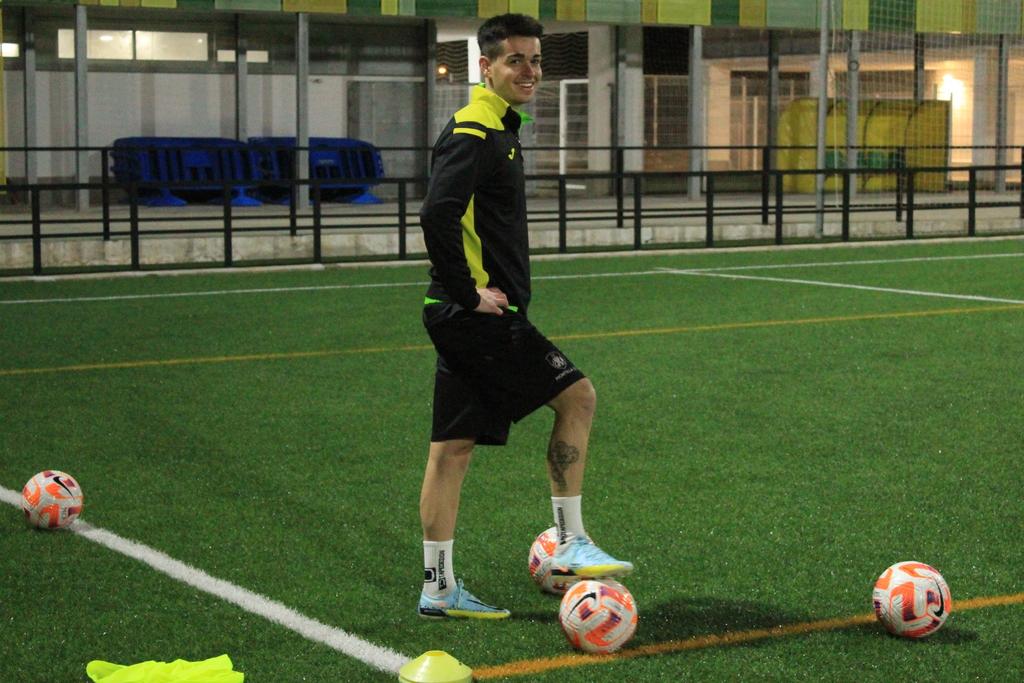 😊 Hola, vinícolas. Mirad quien está de vuelta. 👏

¡¡Vamos, <a href="/josexposito98/">Jose Exposito</a> !!!💪

#CreoEnTi #Montilla #MCF #MontillaCF