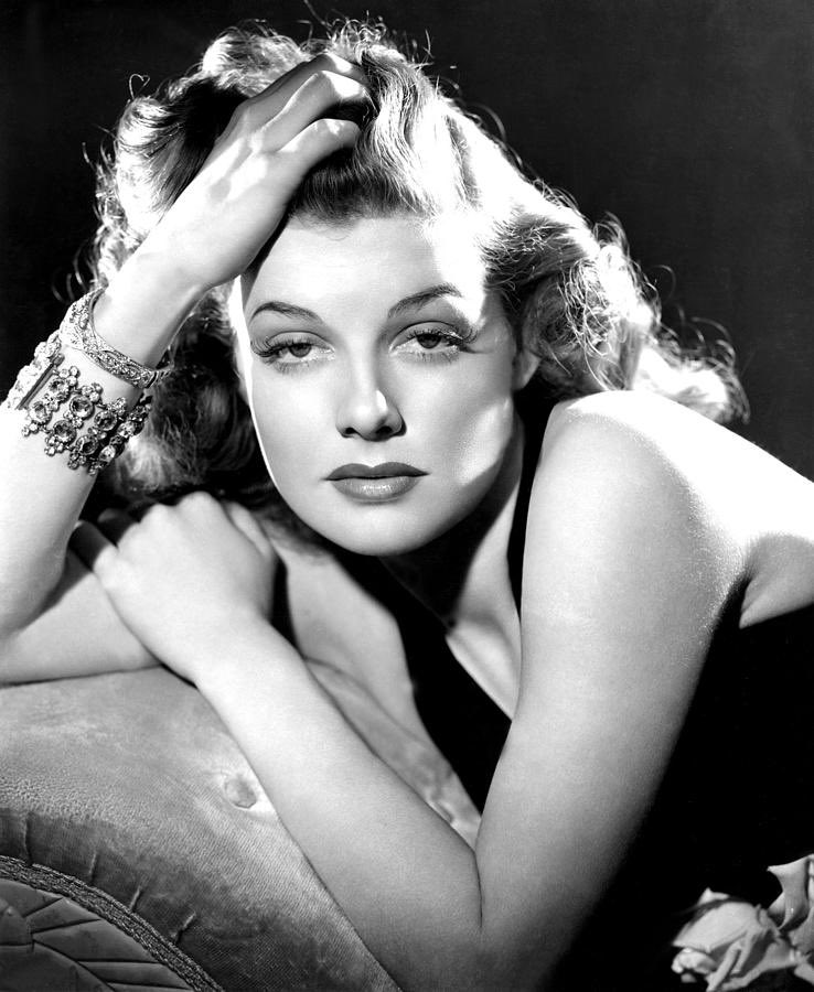 HollywoodYeste1's tweet photo. Four of my favorite old Hollywood Actresses… who are your top 4 favorites?!

Maureen O’Hara 
Lucille Ball 
Ann Sheridan 
Lena Horne 

(Ethel Barrymore and Barbara Stanwyck are right there with them!) https://t.co/YlGetX2FtR