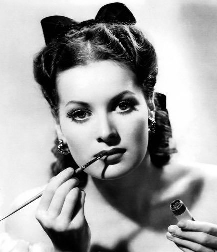 HollywoodYeste1's tweet photo. Four of my favorite old Hollywood Actresses… who are your top 4 favorites?!

Maureen O’Hara 
Lucille Ball 
Ann Sheridan 
Lena Horne 

(Ethel Barrymore and Barbara Stanwyck are right there with them!) https://t.co/YlGetX2FtR