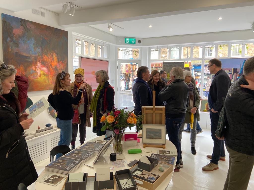 Some brilliant photos of Claire Ireland presenting her new book, Surface Decoration for Ceramics at the “Meet the Artist Weekend” at the <a href="/TregonyGallery/">TREGONY CONTEMPORARY.</a> 👏🏼