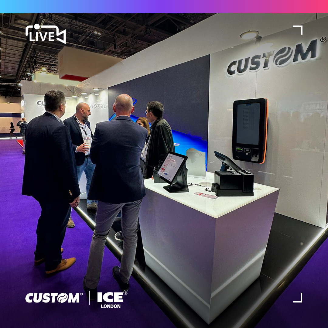 Custom Group tweet media