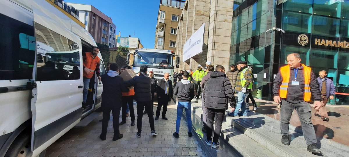 Depremzedelere gönderilmesi için mülteciler tarafından derneğimize getirilen ve derneğimizce toplanan yardımlar deprem bölgesine gönderilmek üzere Trabzon'da yardım toplama merkezine teslim edildi. Ayrıca dernek personellerimiz yardıma hazır durumdadır.
#deprem #sesimiziduyun