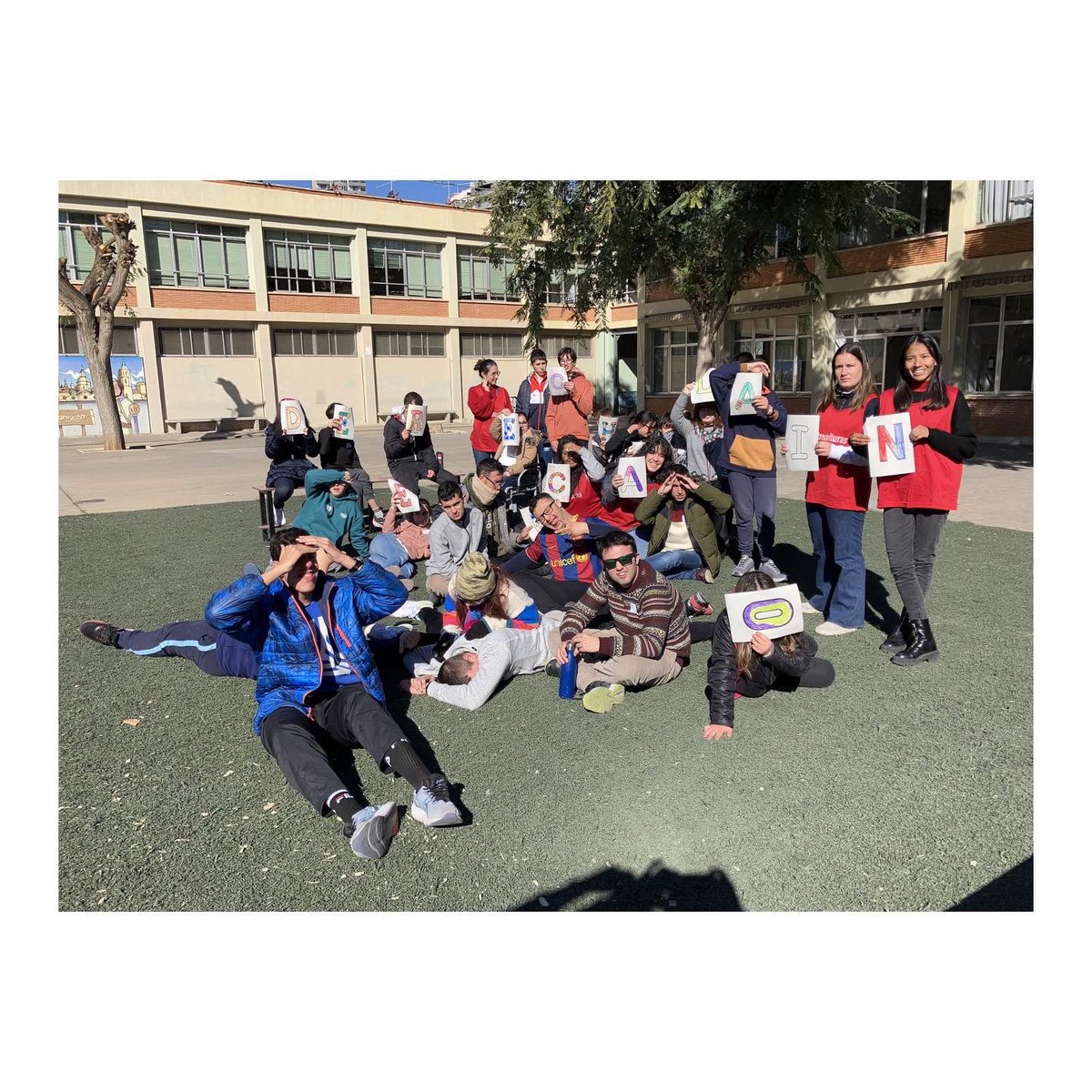 escuelassj's tweet photo. #FemEscola
#PersonasParaLosDemas
#50Arrupe
#UECO
Fotos del taller @Valencia_EC “voces por la Educación” en #JornadasIgnacianas trabajando el #DerechoalaEducacion de calidad en cualquier lugar del 🌏
#MilMillonesdeVoces
#OneMillionVoices
#MilMilionsdeVeus
#SAME2023 https://t.co/5ozgKnHPIw