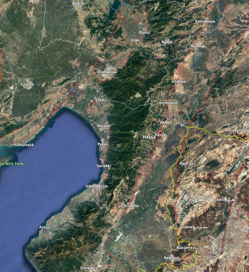 ziyadin's tweet photo. Surface rupture at Hassa, southernmost extent of the rupture observed by @geodesist_a so far #earthquake #Turkey #Turkiye #TurkeyQuake https://t.co/4IEEARa2BQ