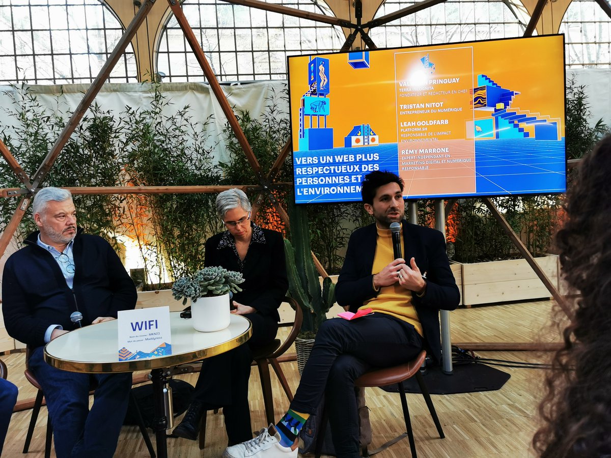 ChanPerco's tweet image. 🌐🌱 Qu'est-ce que la sobriété numérique ?

"Aujourd’hui, on cherche à décarboner au maximum en s’amusant. Il faut concevoir des bases et qui sont moins consommateurs d’énergie avec de la #lowtech." pour @remymarrone 

#MKN23 #MaddyKeynote