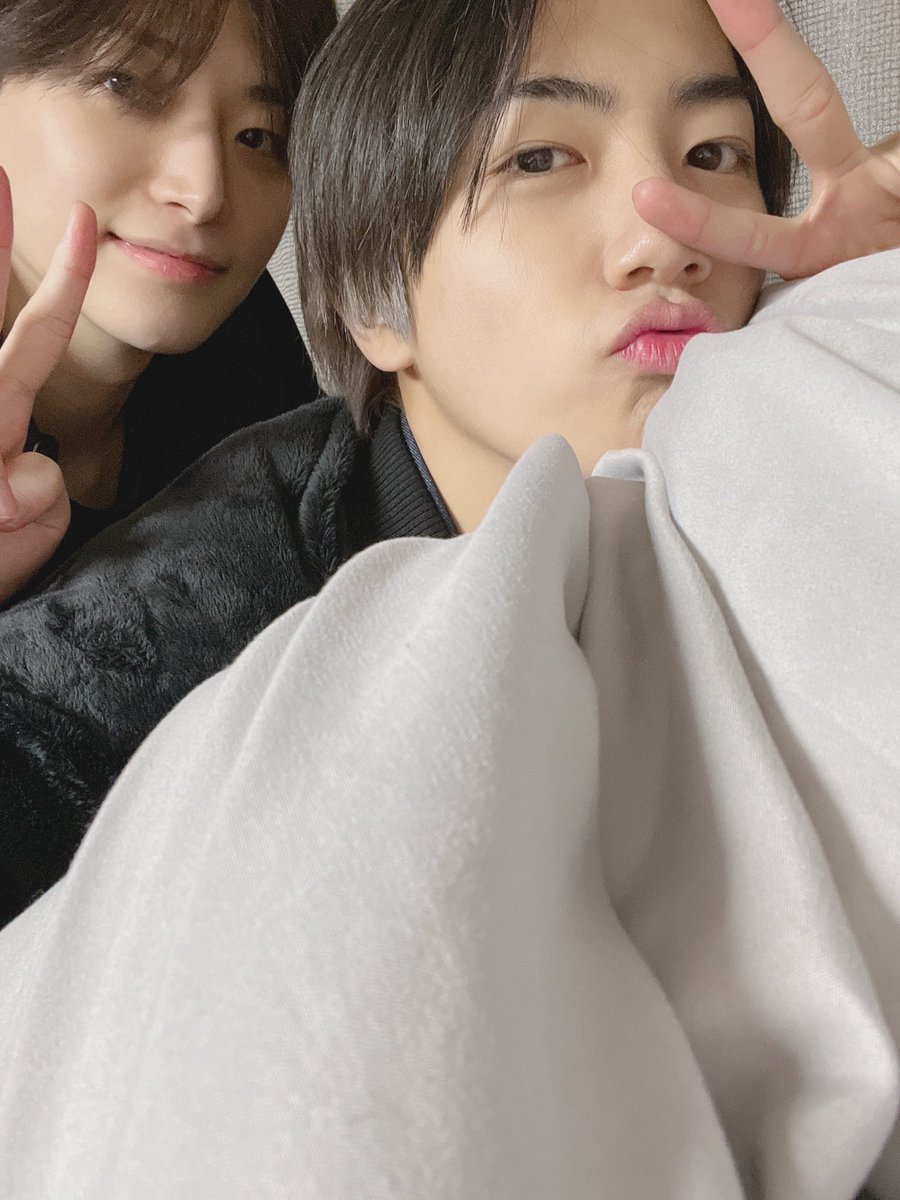 9ucci25's tweet photo. 오늘도 잘생겼다 커트하니까 정모선배
아기 원지도 손봐주세요.. https://t.co/J11kVBjpvF