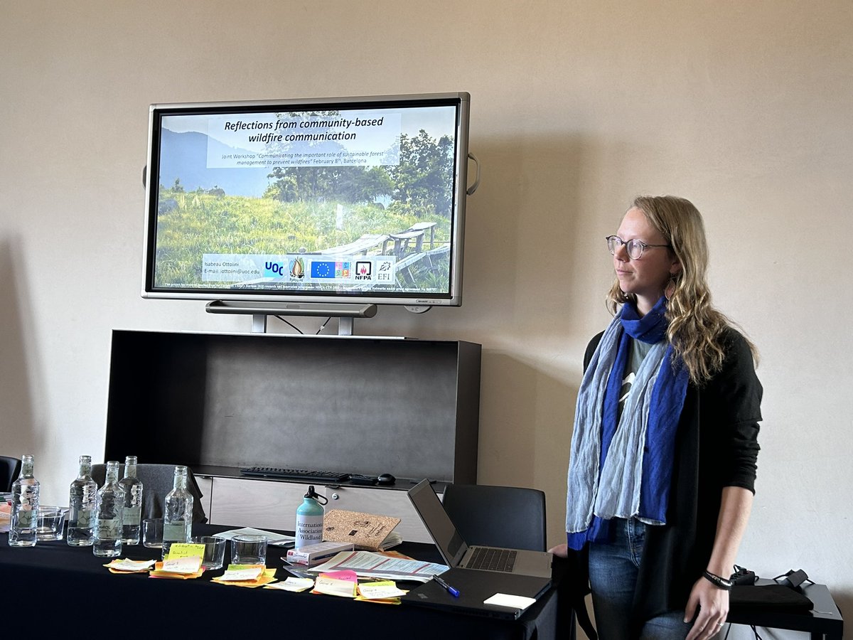 PyroLife_ITN's tweet photo. Catching a glimpse of @IsabeauOttolini ‘s intervention at the workshop taking place at the premises of @efimedfacility. She has presented her research on community-based wildfire communication focusing on the case of @pego_viu in Alicante, Spain
@MSCActions @UOCuniversity @NFPA https://t.co/O8ipAMPNYL