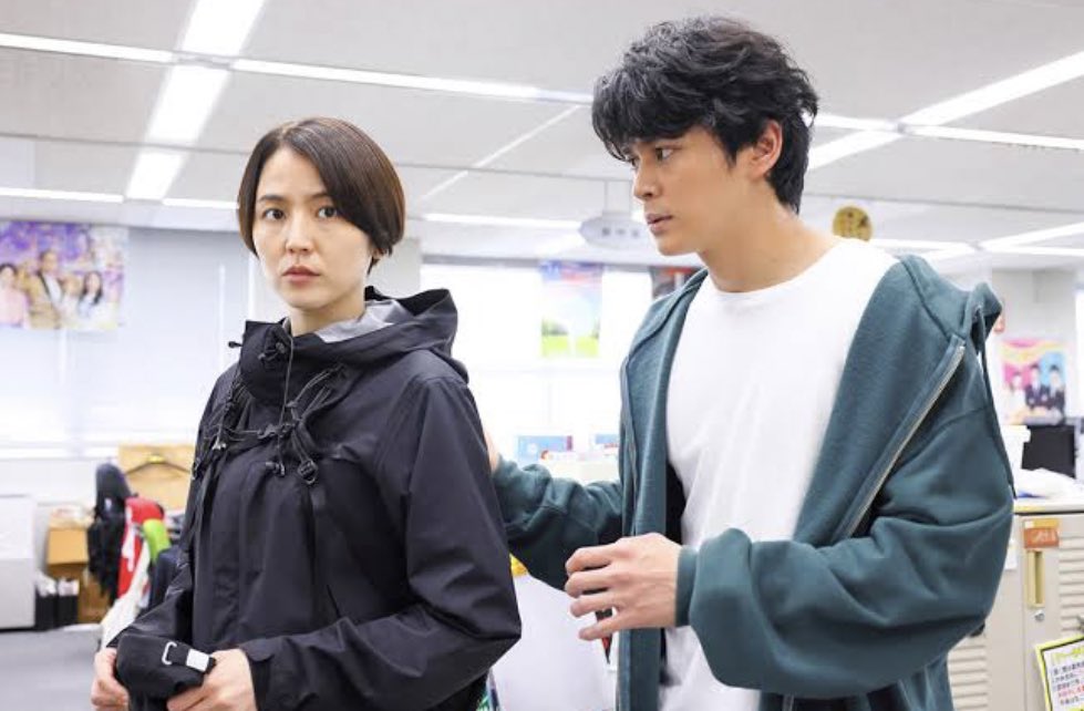 Sncf14's tweet photo. 正しいことをして何が悪い。
まともな人間として主張して何が悪い。
なぜその主張する権利を奪われなければいけない。
そんな社会はおかしい。

口出しできない権力に立ち上がる勇者
彼らこそ希望だ。
#エルピス https://t.co/KngWkUDBAQ